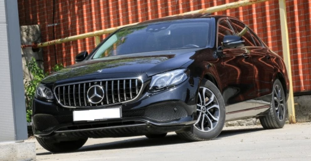 Mercedes E klasse W213 AMG grill chrome, NIEUW in doos, Neuf, Pare-chocs, Mercedes-Benz, Enlèvement