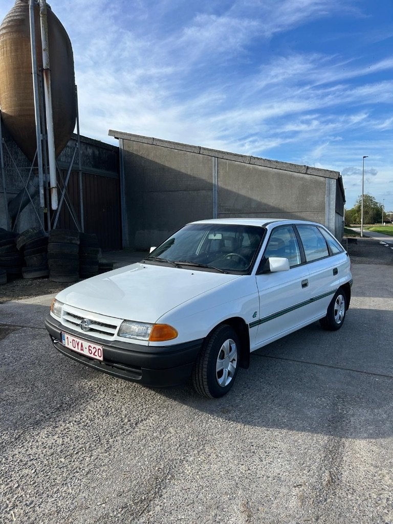 Opel Astra 1.7 diesel (bijna oldtimer), Autos, Achat, 4 portes, Boîte manuelle, 44 kW