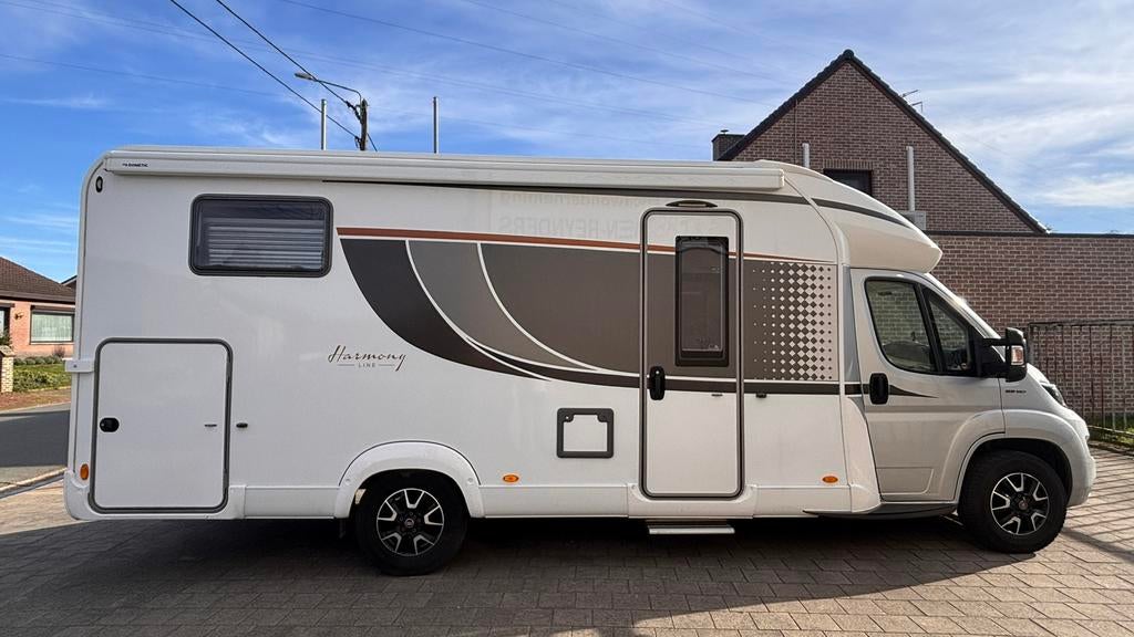 Burstner lyseo 690G harmony line 2018 - weinig km’s !!!, Ringverwarming, Koelkast, Particulier, Bürstner