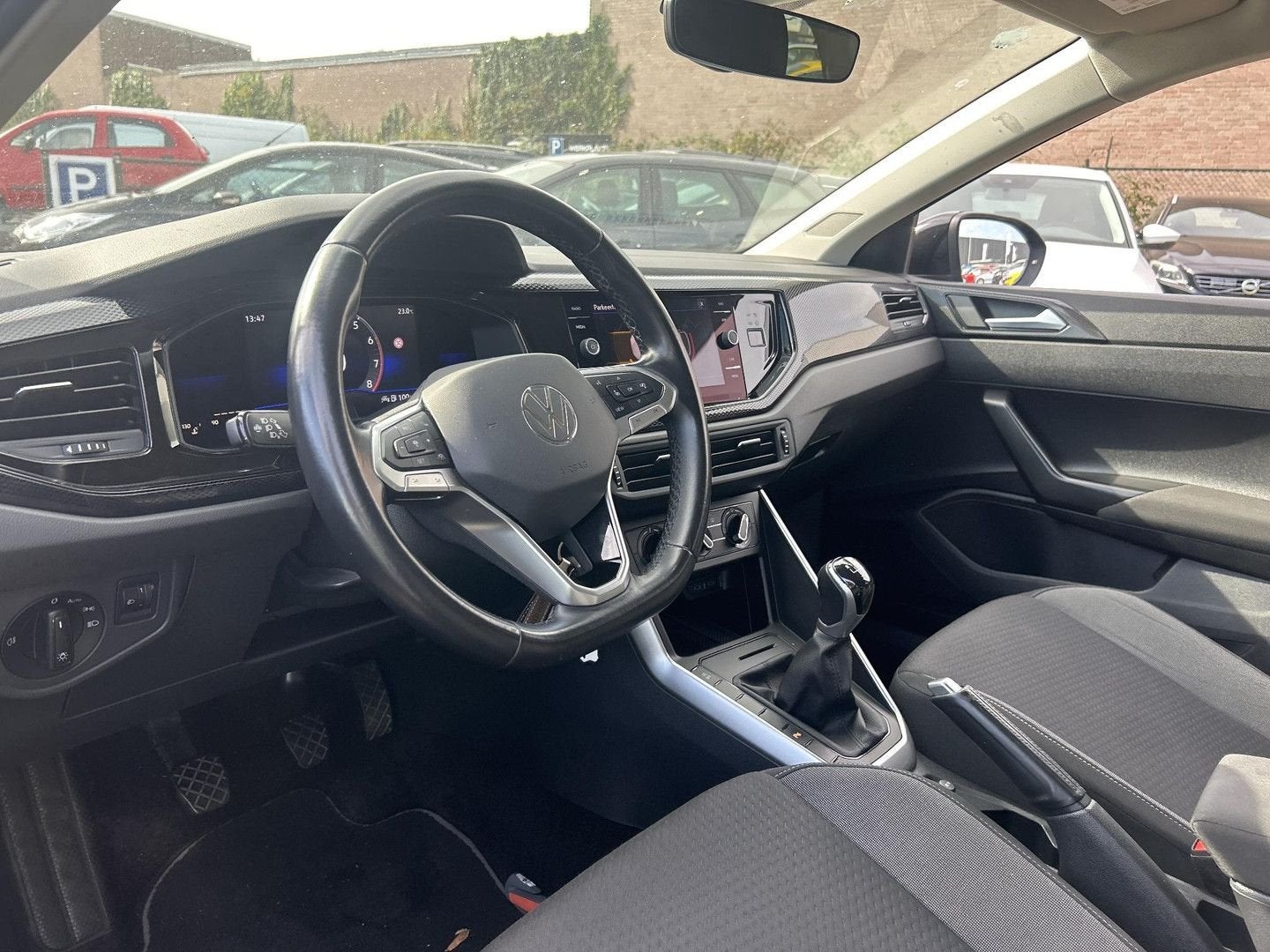Volkswagen Taigo 1.0 TSI Life | € 10.400,- NETTO! | Cruise |, Auto's, Zwart, Bedrijf, Handgeschakeld, SUV of Terreinwagen