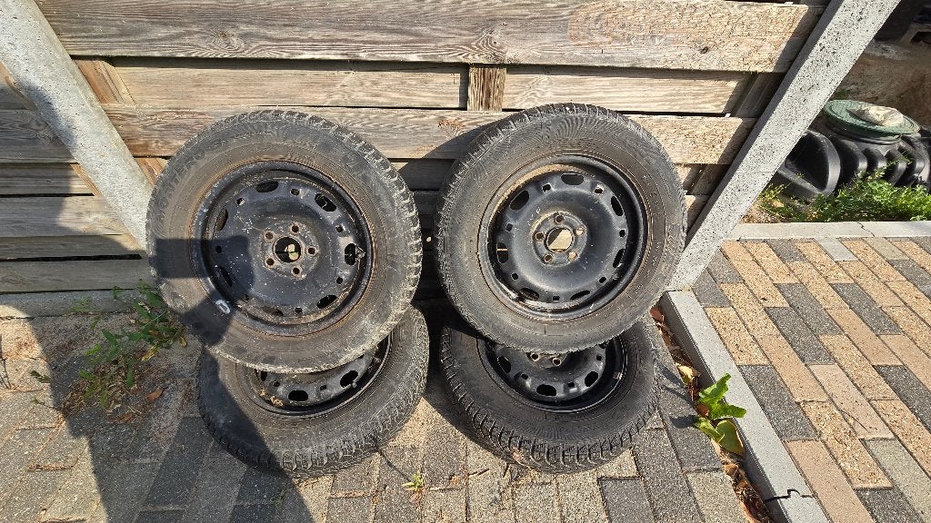 PNEU HIVER, Autos : Pièces & Accessoires, Pneus & Jantes, 14 pouces, Pneus hiver, 175 mm, Pneu(s)