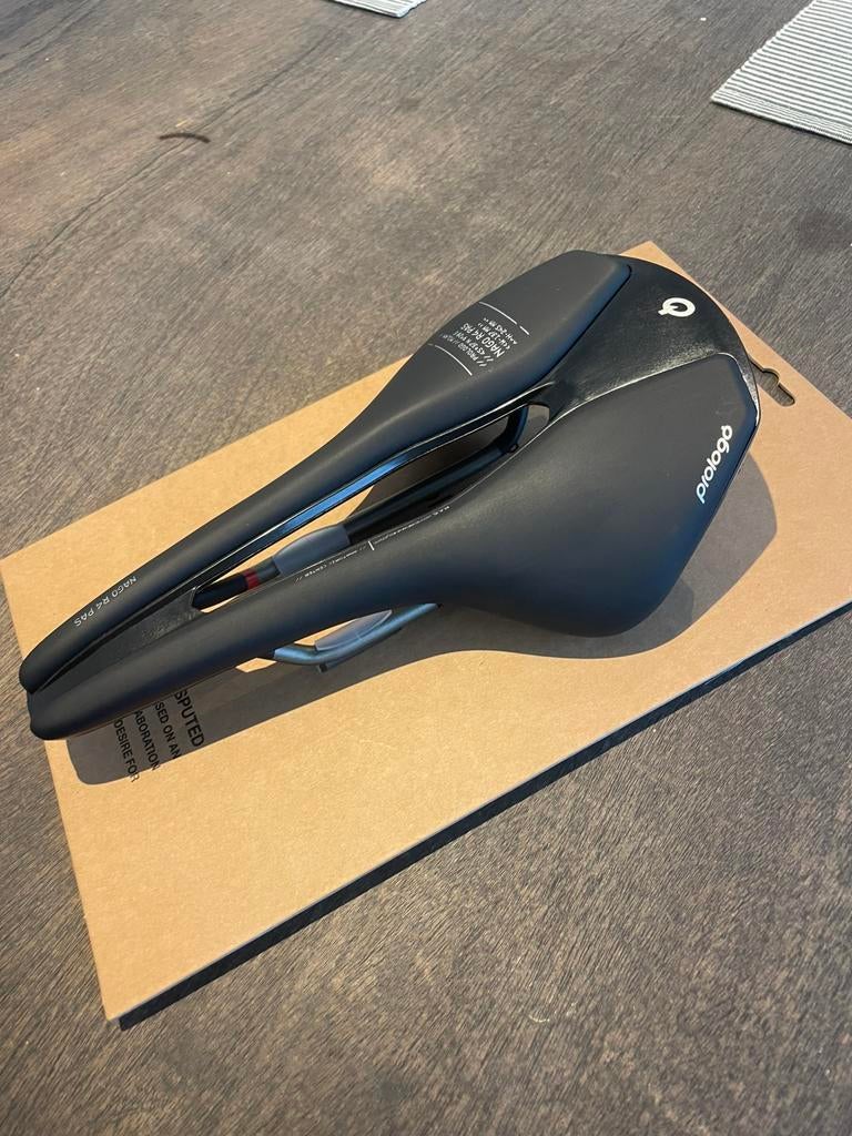 PROLOGO NAGO R4 PAS ZADEL, Enlèvement, Comme neuf, Selle