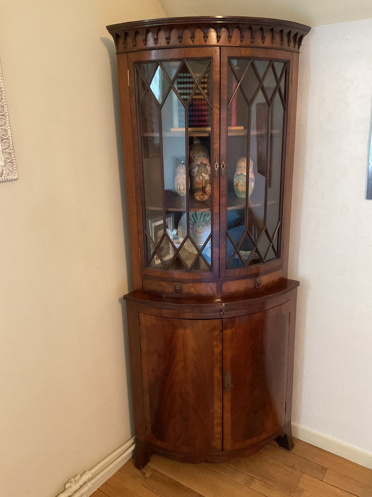 Engelse hoekvitrine, Huis en Inrichting, Ophalen, Zo goed als nieuw, Glas