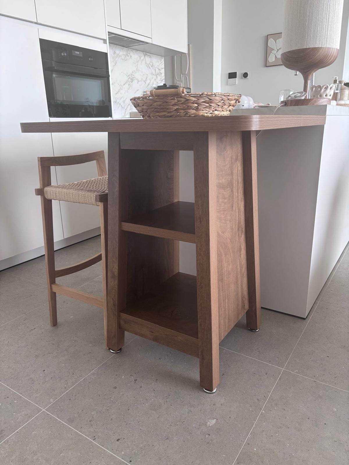 Hoge tafel met centrale voet in hout decor., Ophalen, Zo goed als nieuw