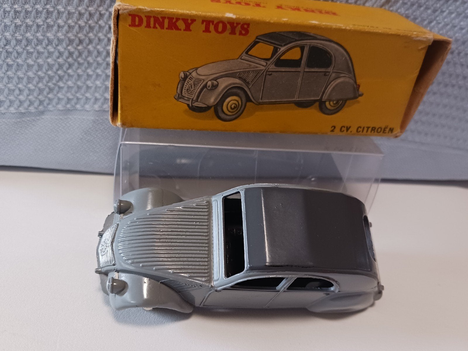 DINKY TOYS   2 CV .  CITROËN, Enlèvement ou Envoi, Dinky Toys
