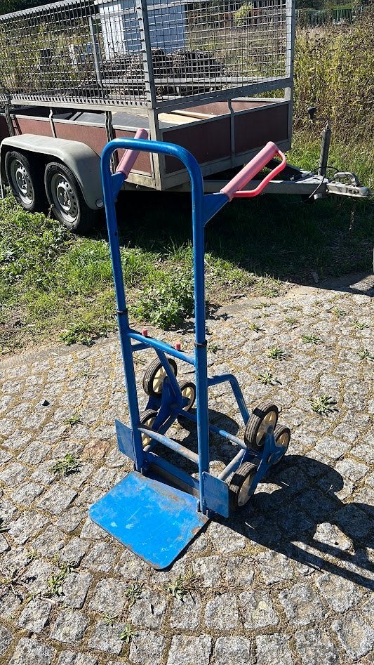 Steekwagen met drie wielen, Ophalen, Gebruikt