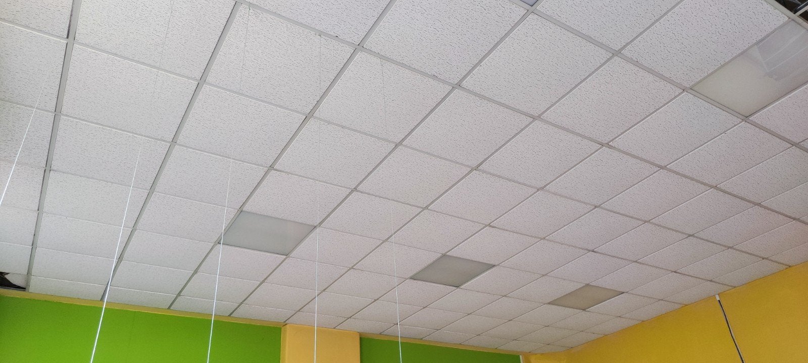 50m2 systeemplafond, Doe-het-zelf en Bouw, Plinten en Afwerking, Zo goed als nieuw, Overige typen, Overige materialen, Minder dan 100 cm