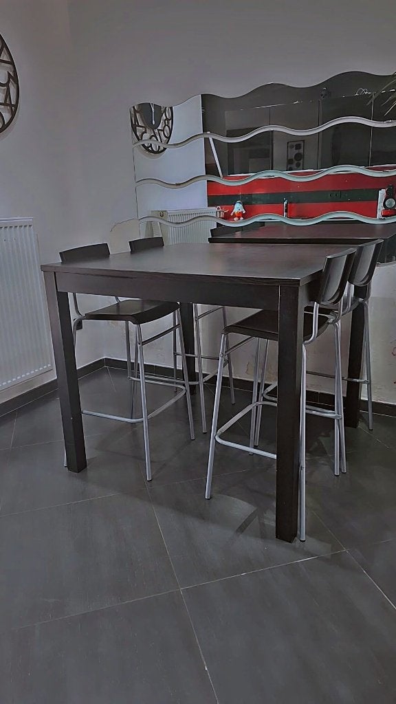 Table de cuisine+6 chaises, Cinq personnes ou plus, 50 à 100 cm, Carré, 100 à 150 cm