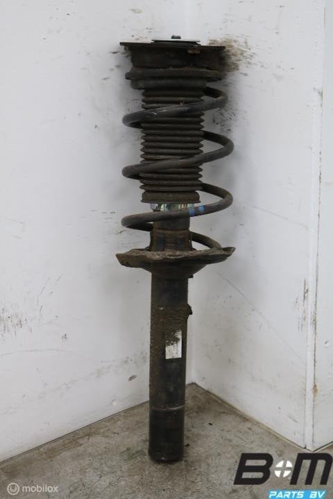 Veerpoot voorzijde kan L en R VW Golf 7 5Q0413023FJ, Utilisé