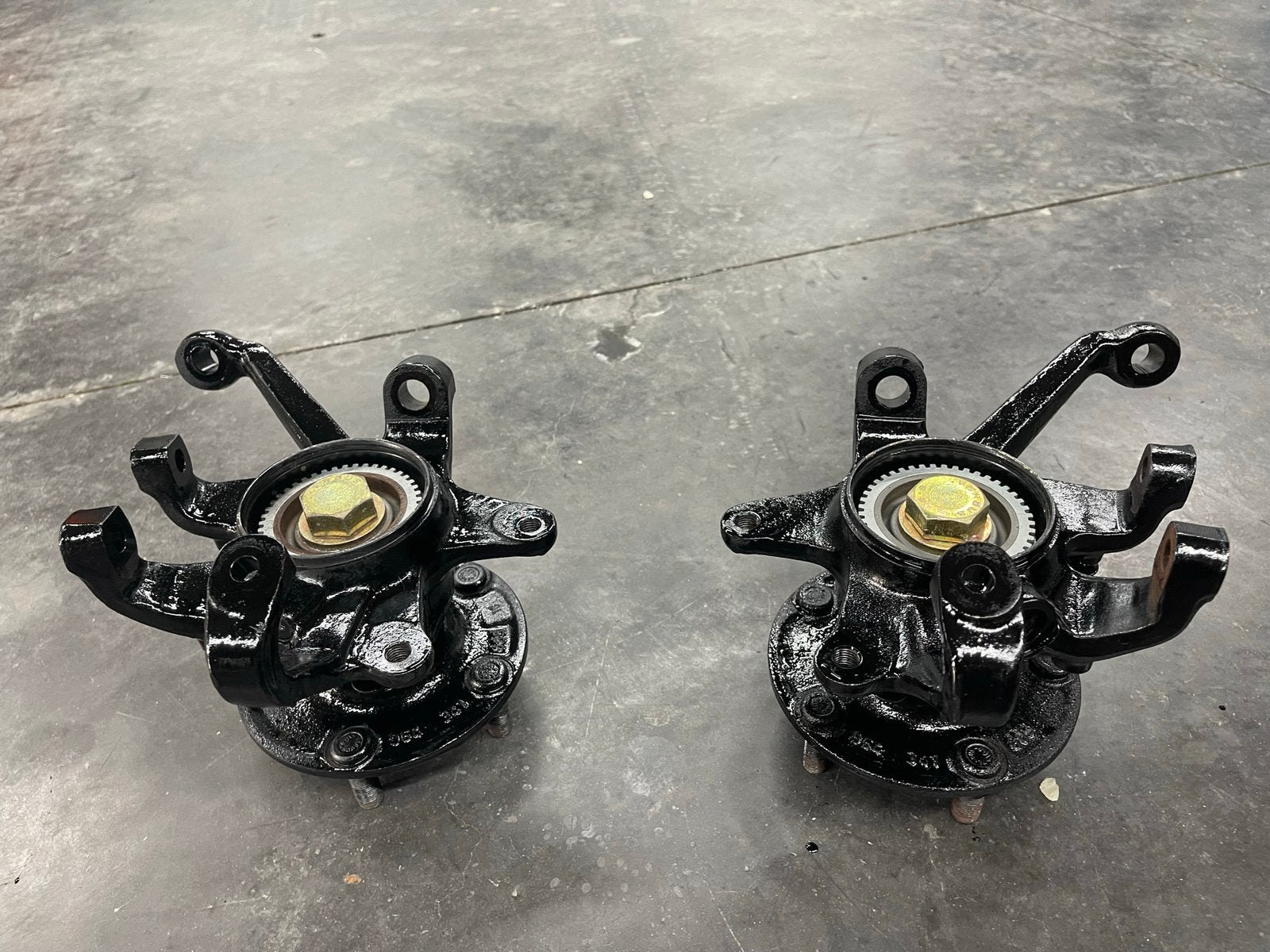 Porsche 911 - 964 linkse & rechts Fusée incl wielnaaf, Auto-onderdelen, Ophanging en Onderstel, Porsche, Ophalen