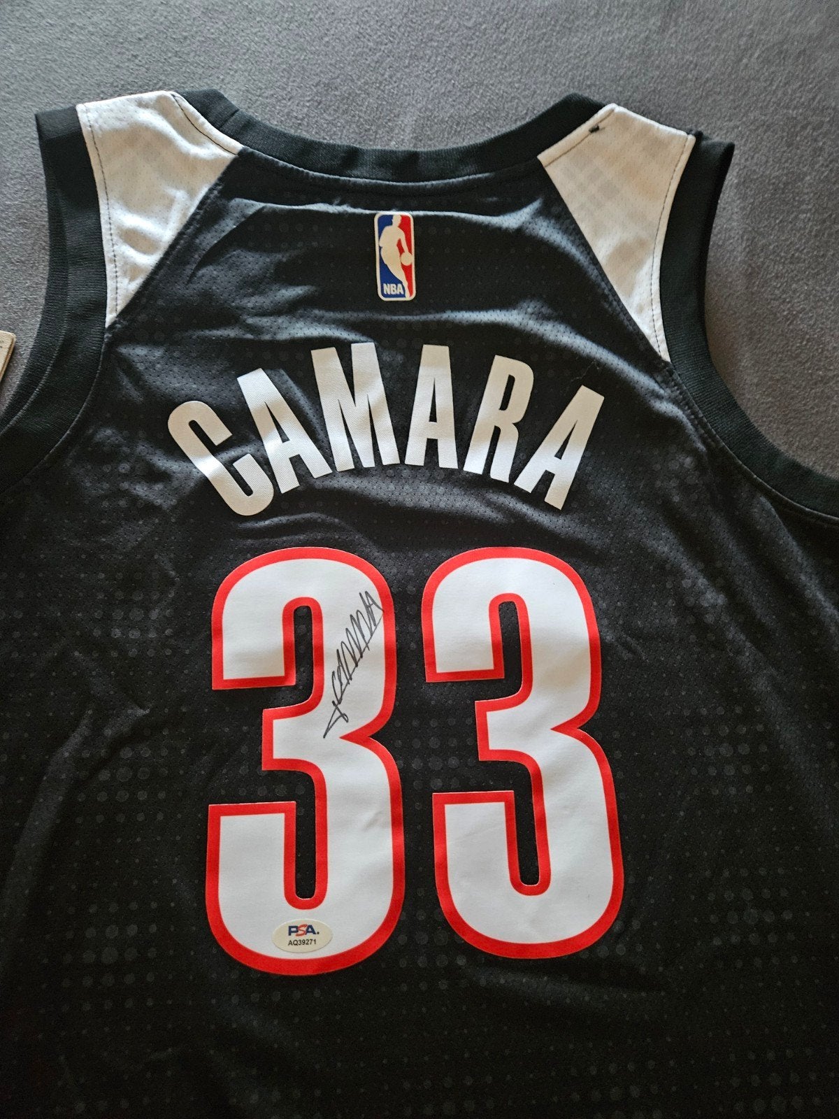 Maillot belge CAMARA NBA signé avec certificat d'authenticit, Enlèvement ou Envoi, Neuf, Vêtements