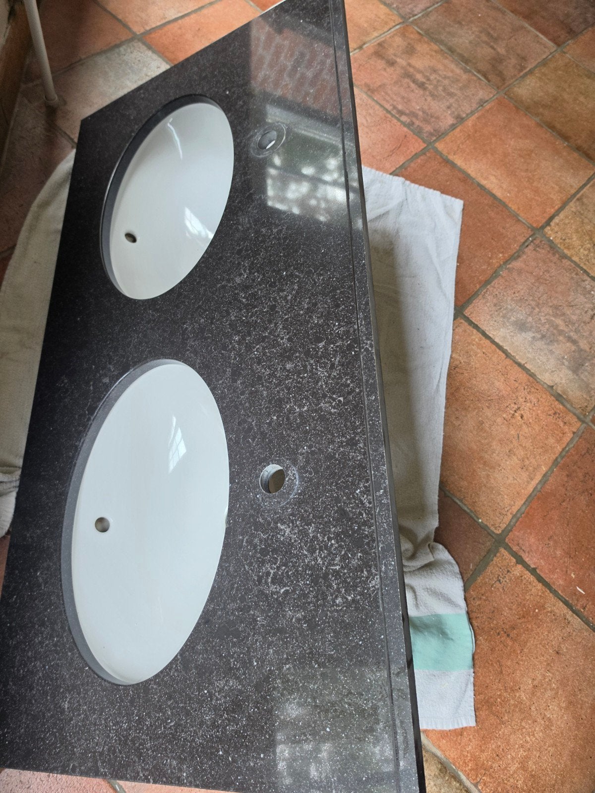 tablet badkamermeubel met dubbele lavabo, Gebruikt, 100 tot 150 cm, Ophalen of Verzenden, Wasbak of Wastafel