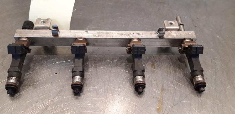 RAMPE D'INJECTION Opel Corsa C (F08 / 68) (01-2000/12-2009), Autos : Pièces & Accessoires, Systèmes à carburant, Opel, Utilisé