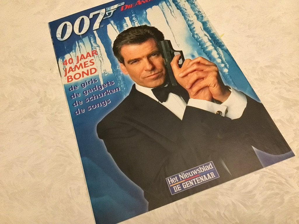 007 James bond magazine 40 jaar 2002, Ophalen of Verzenden
