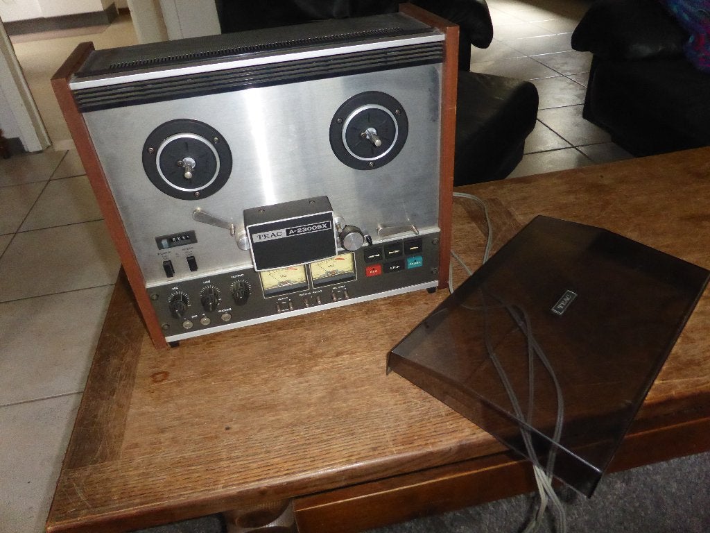 bandrecorder TEAC A-2300SX + stofkap in goede werkende staat, Ophalen, Bandrecorder, Met stofkap