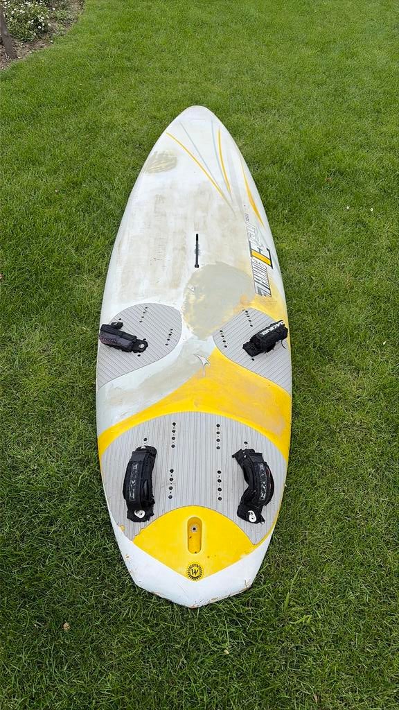 Surfplank 150 liter, Watersport en Boten, Windsurfen, Ophalen, Zo goed als nieuw