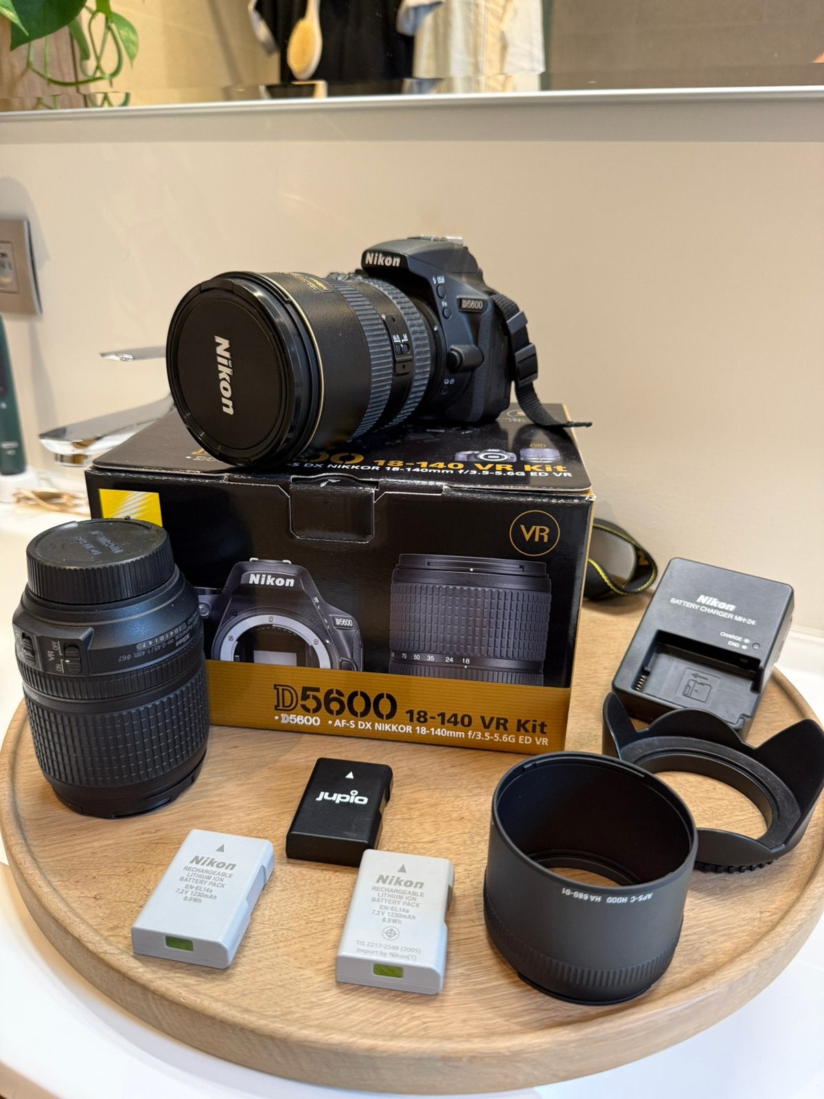Nikon D5600, TV, Hi-fi & Vidéo, Appareils photo numériques, Écran inclinable/pivotant, Enlèvement, Nikon, Chargeur