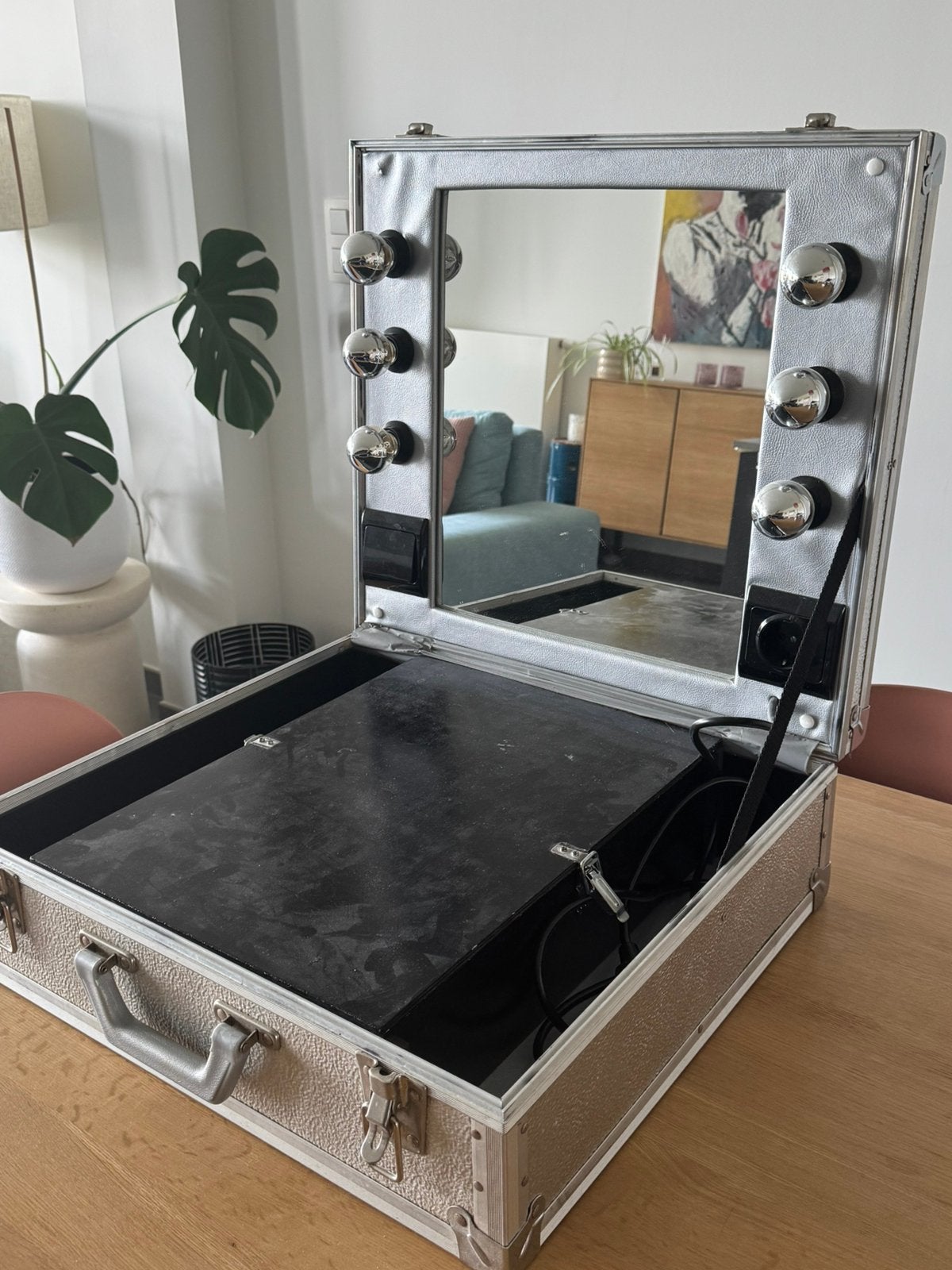 Draagbare makeup-/ kapperstafel met lichtbronnen, Handtassen en Accessoires, Beautycases, Gebruikt, Hardcase, Overige kleuren