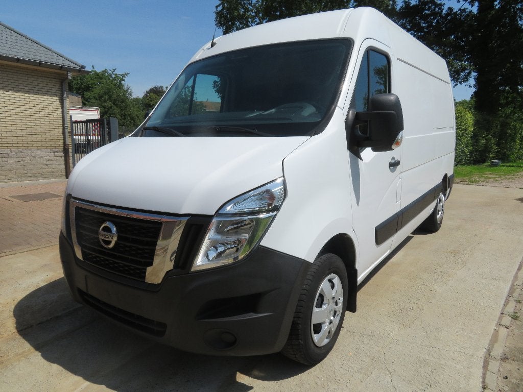 Nissan NV400 2.3dCi - L2H2 - 2021 - 57.054km - €6d, Stof, 4 cilinders, 2500 kg, Bedrijf