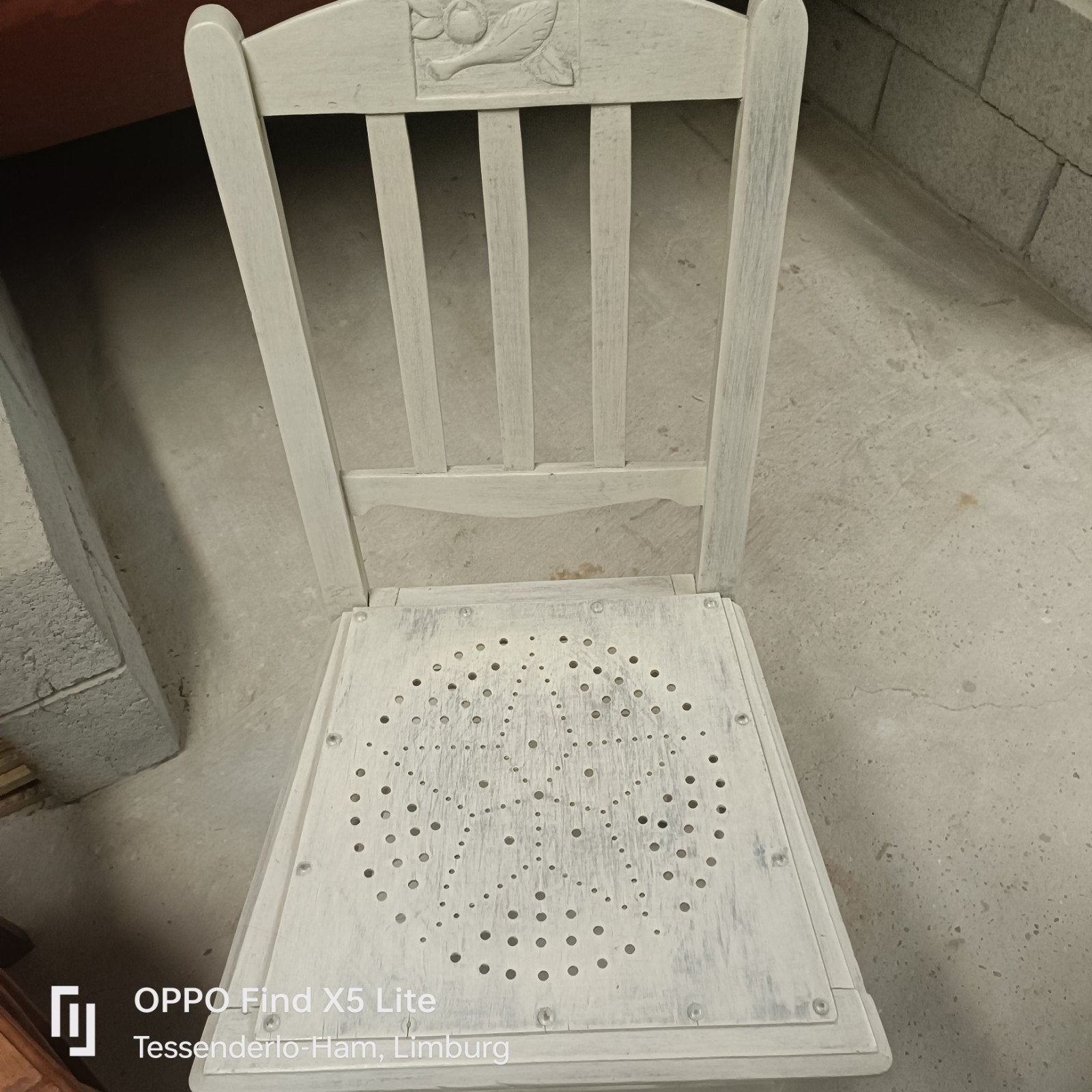 2 chaises en bois (blanc et marron), Maison & Meubles, Enlèvement, Utilisé, Brun, Bois