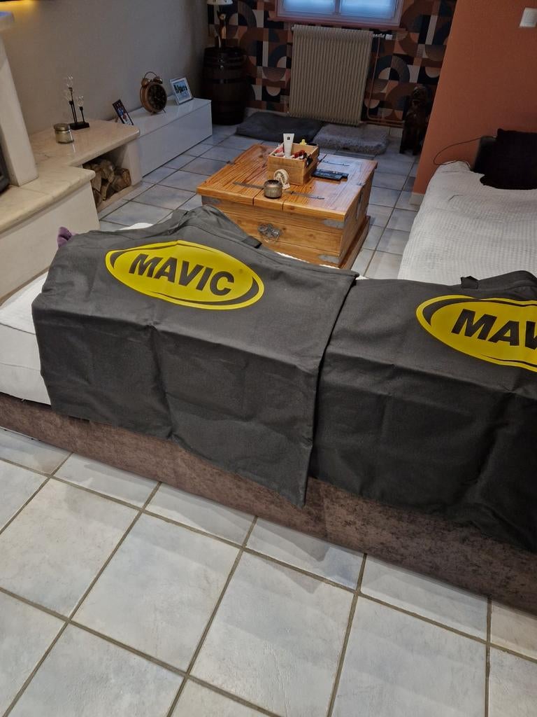Housses de transport pour roues de vélo Mavic., Enlèvement