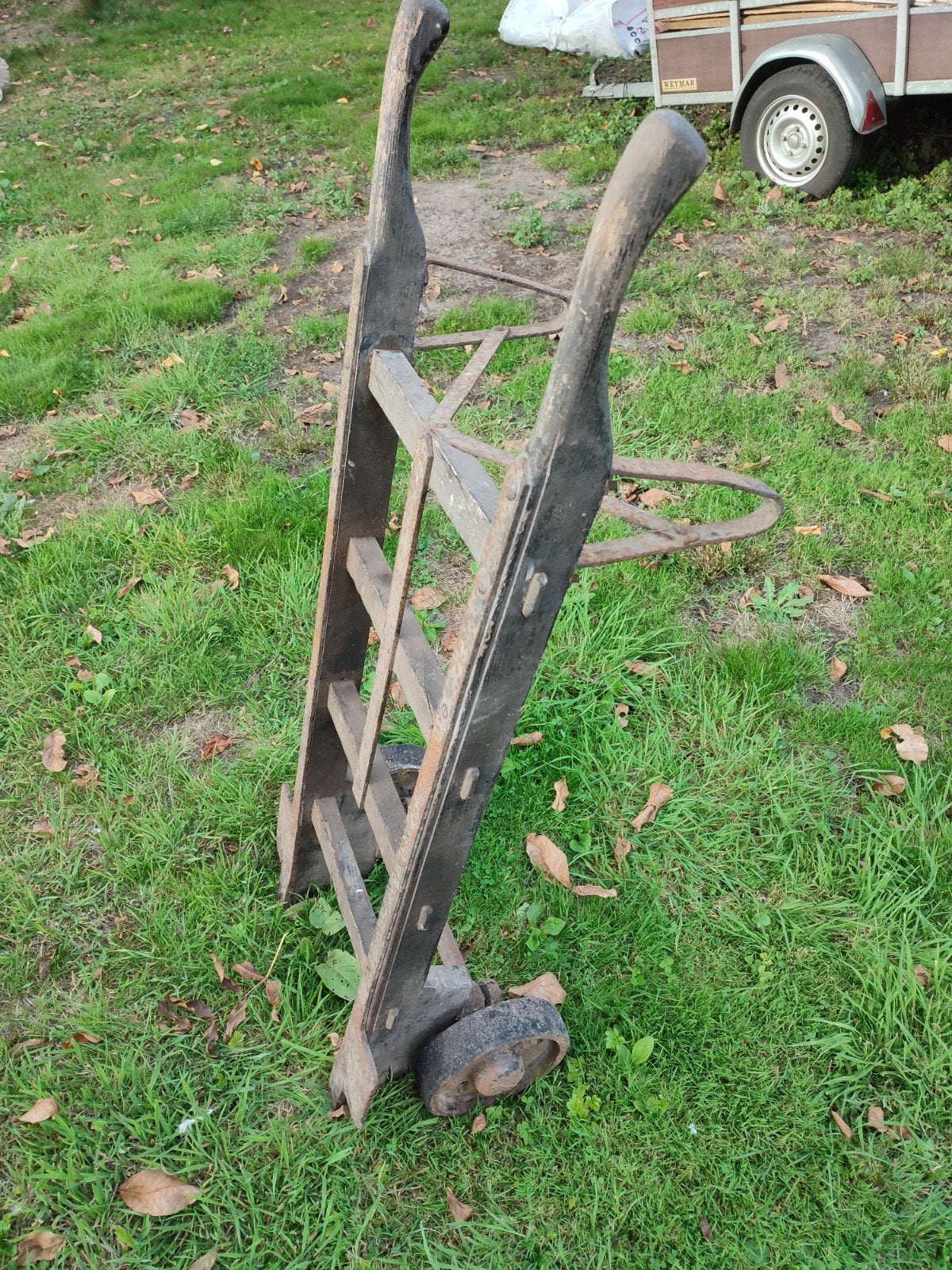 Antieke balenkar / steekwagen, Ophalen