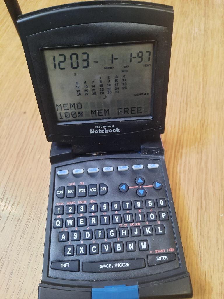 ELEKTRONISCH NOTITIEBOEK 822