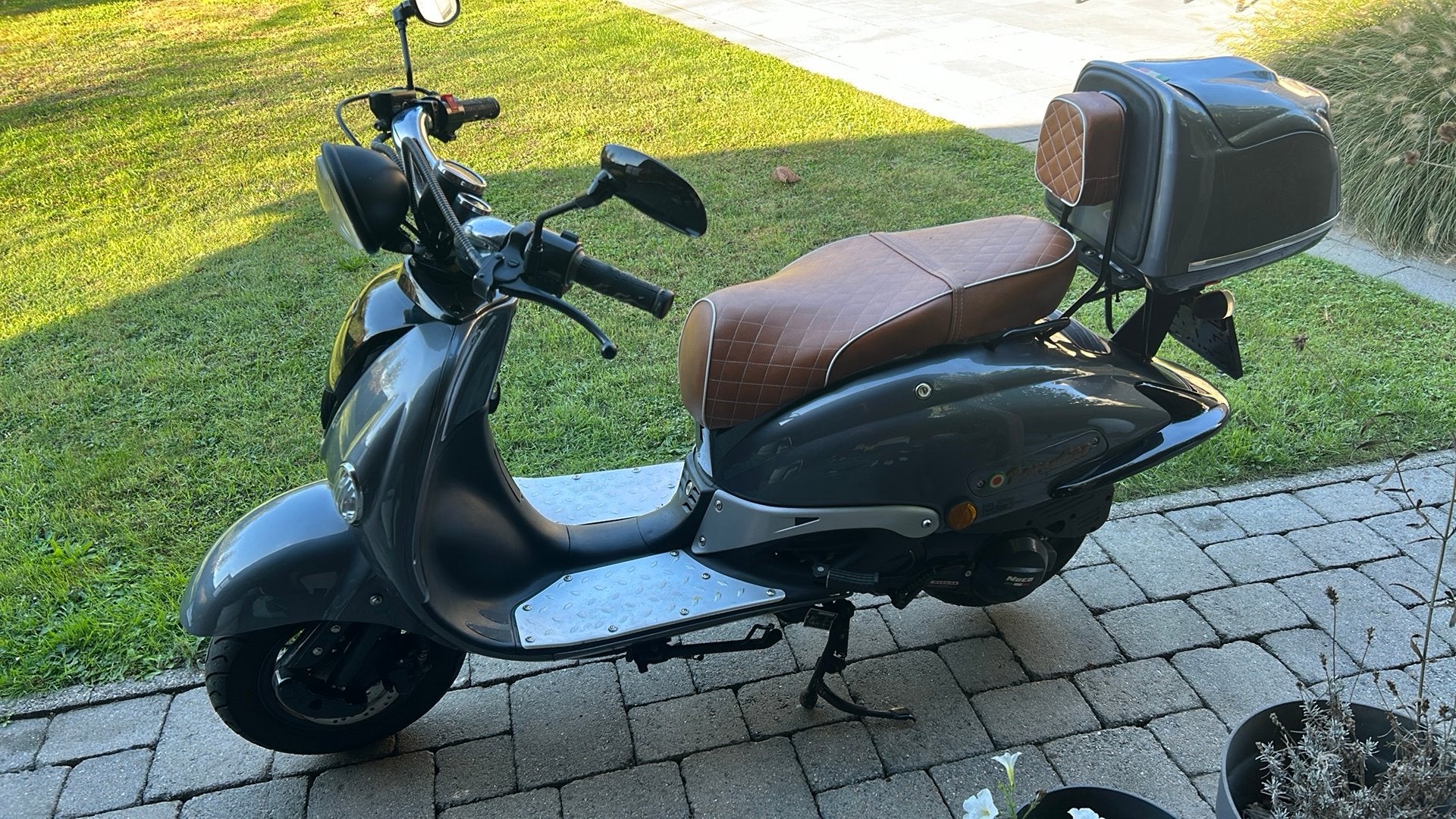 Neco Borsalino 125cc, Fietsen en Brommers, Ophalen, Zo goed als nieuw