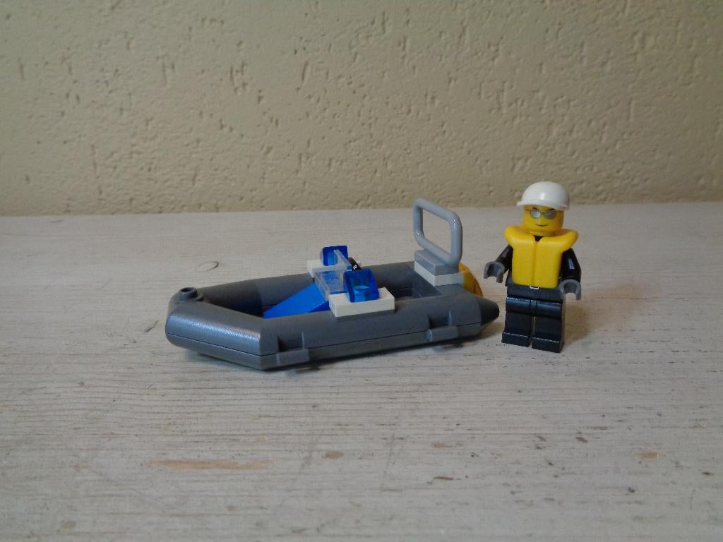LEGO City politieboot - 30011, Kinderen en Baby's, Speelgoed | Duplo en Lego, Ophalen of Verzenden, Gebruikt, Complete set, Lego