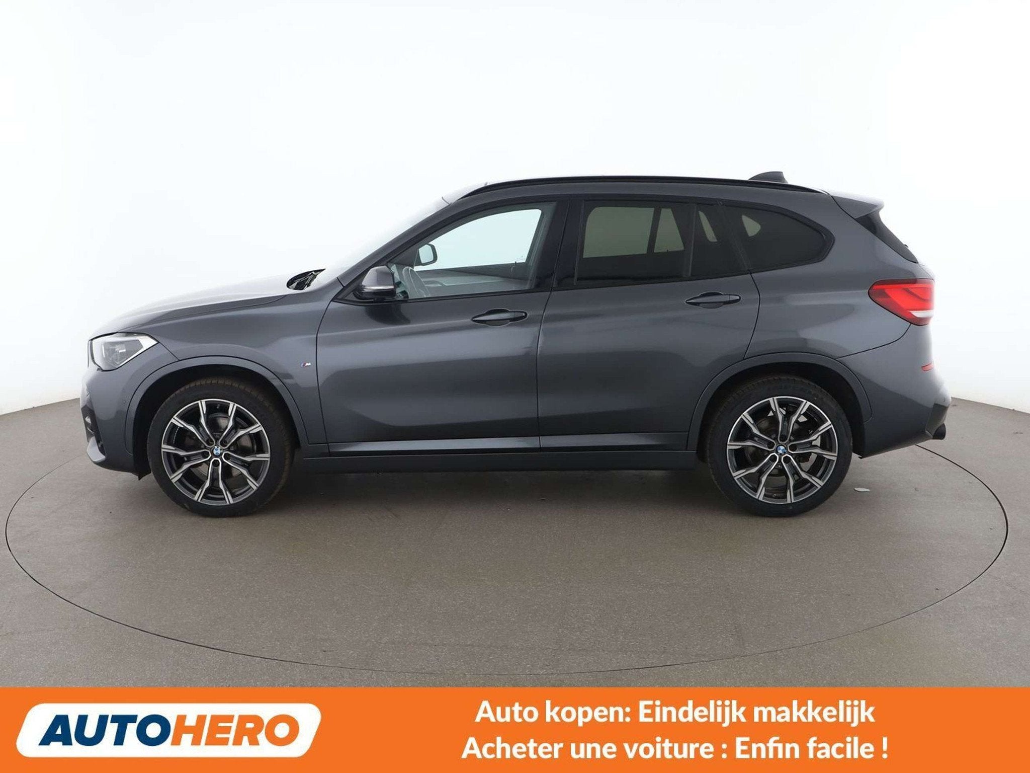 BMW X1 sDrive 18i M Sport (année de construction 2021), Argent ou Gris, Achat, Euro 6, 149 g/km