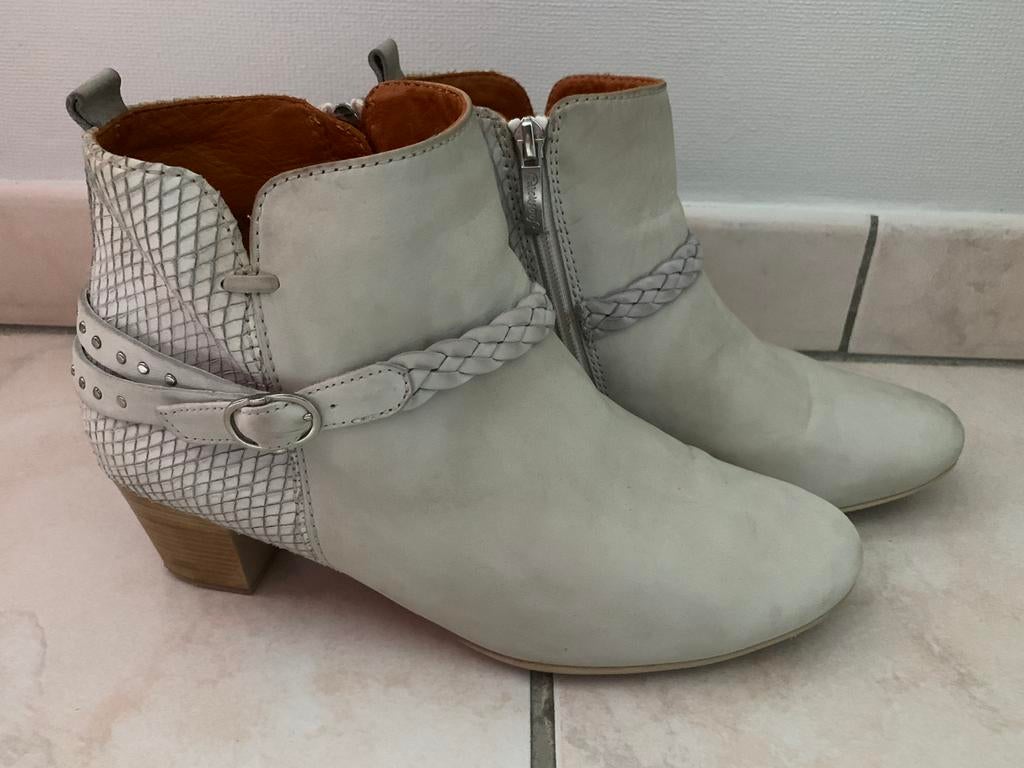 Enkellaarsjes Footnotes 41 beige kwaliteitsleer, Vêtements | Femmes, Chaussures, Enlèvement ou Envoi, Beige, Comme neuf, Boots et Botinnes