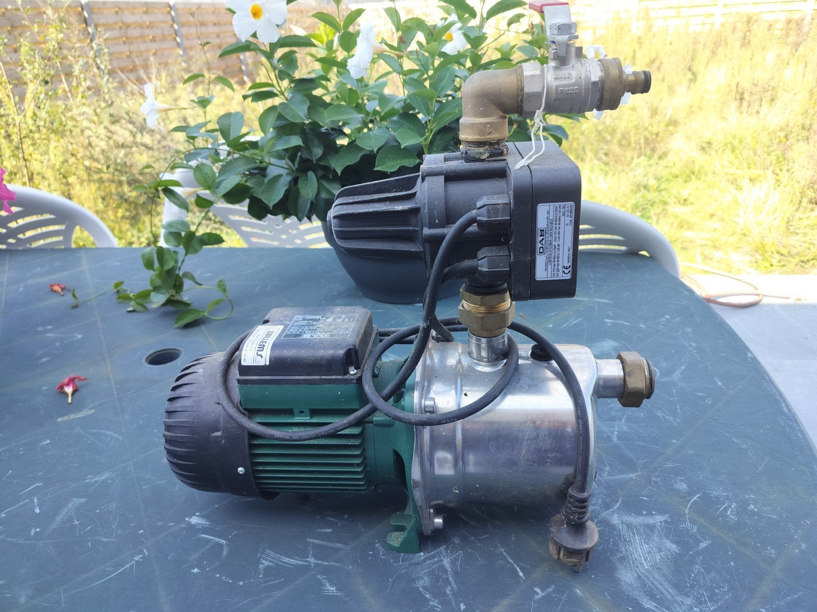 DAB pomp., Tuin en Terras, Ophalen of Verzenden, Zo goed als nieuw