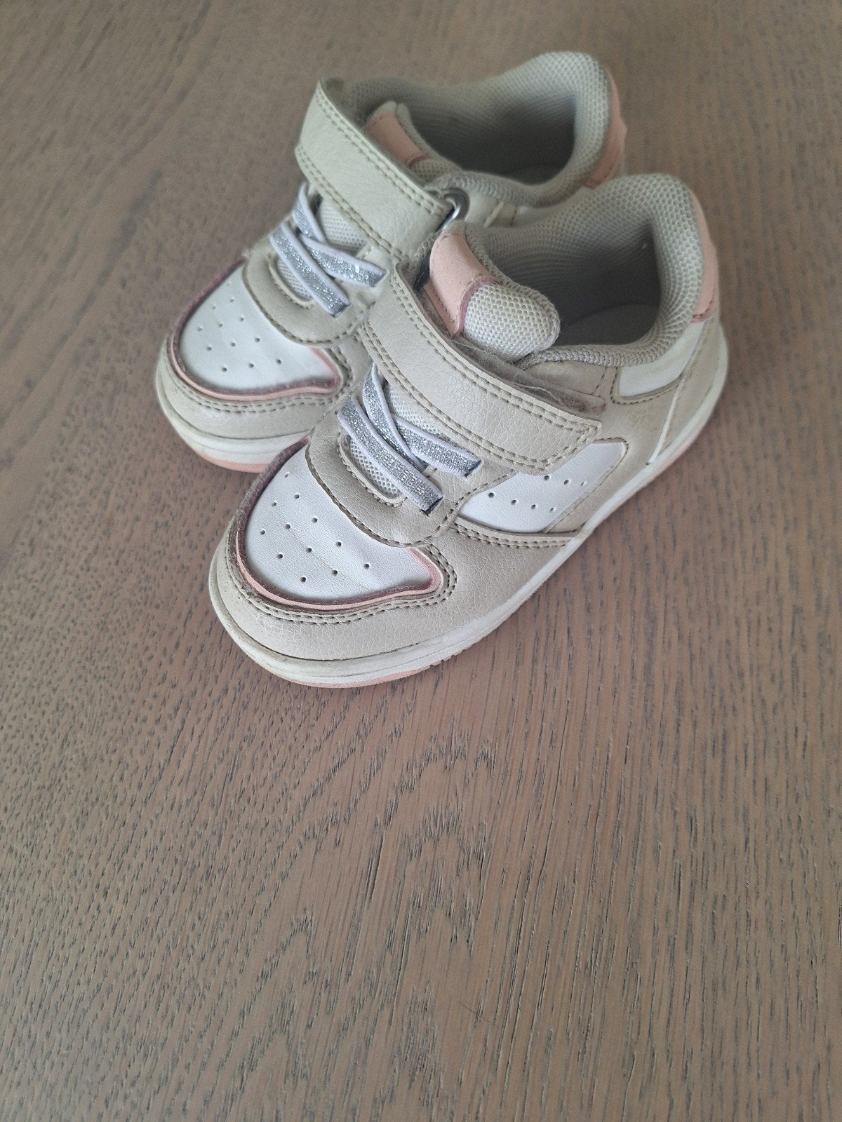 Kindersneaker maat 21, Enfants & Bébés, Vêtements de bébé | Chaussures & Chaussettes, Enlèvement