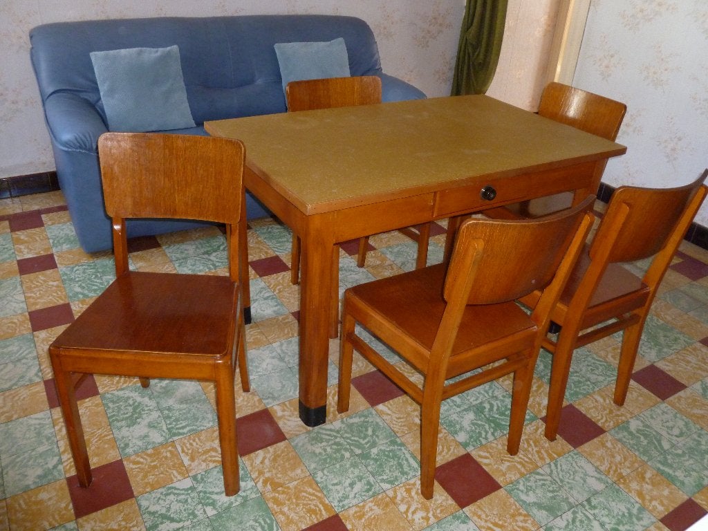 Ensemble Table et 5 chaises VINTAGE avec nappe et coussins, Maison & Meubles, 100 à 150 cm, Bistro, Cinq personnes ou plus, Enlèvement