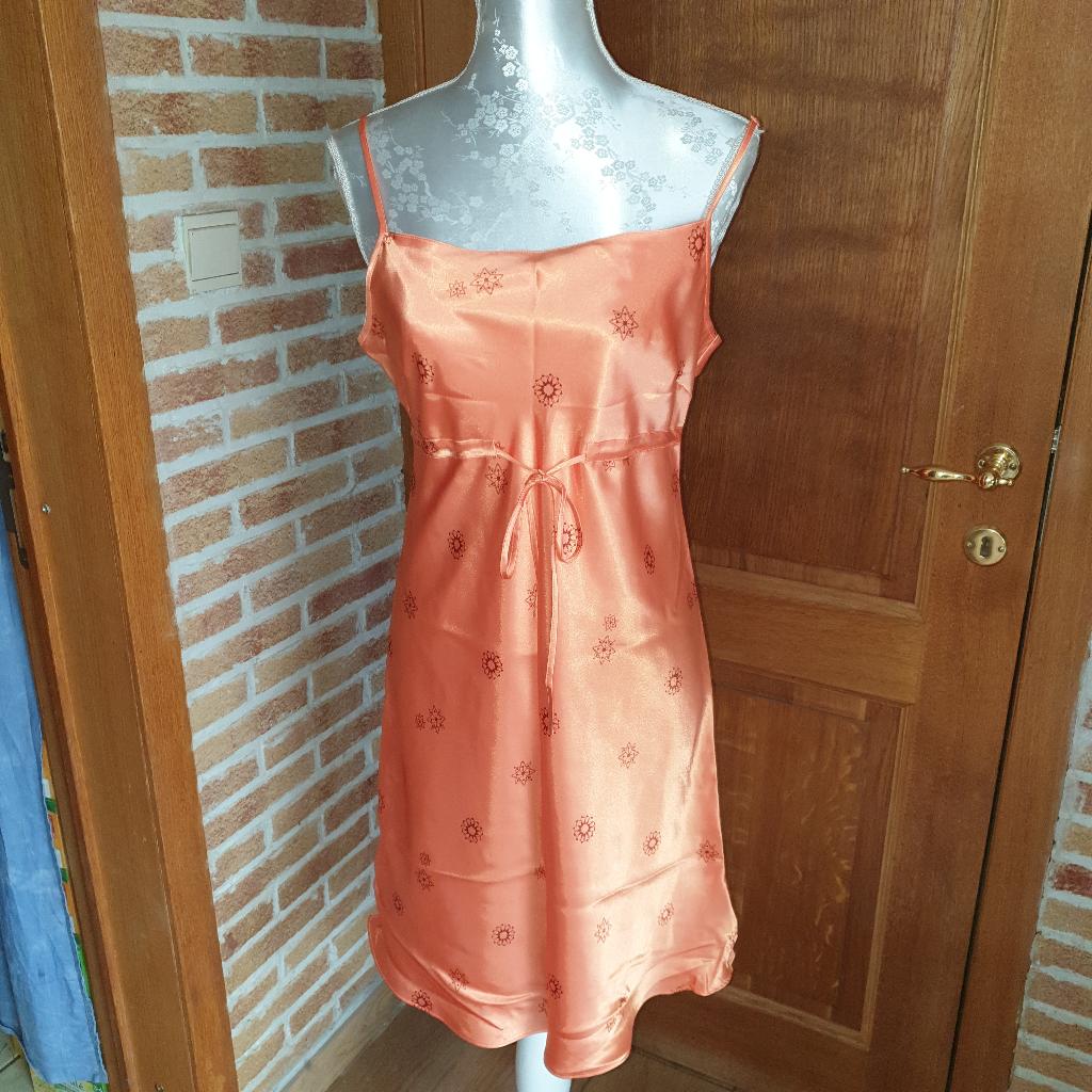 Chemise de nuit/ nuisette Etam neuve, Enlèvement, Neuf