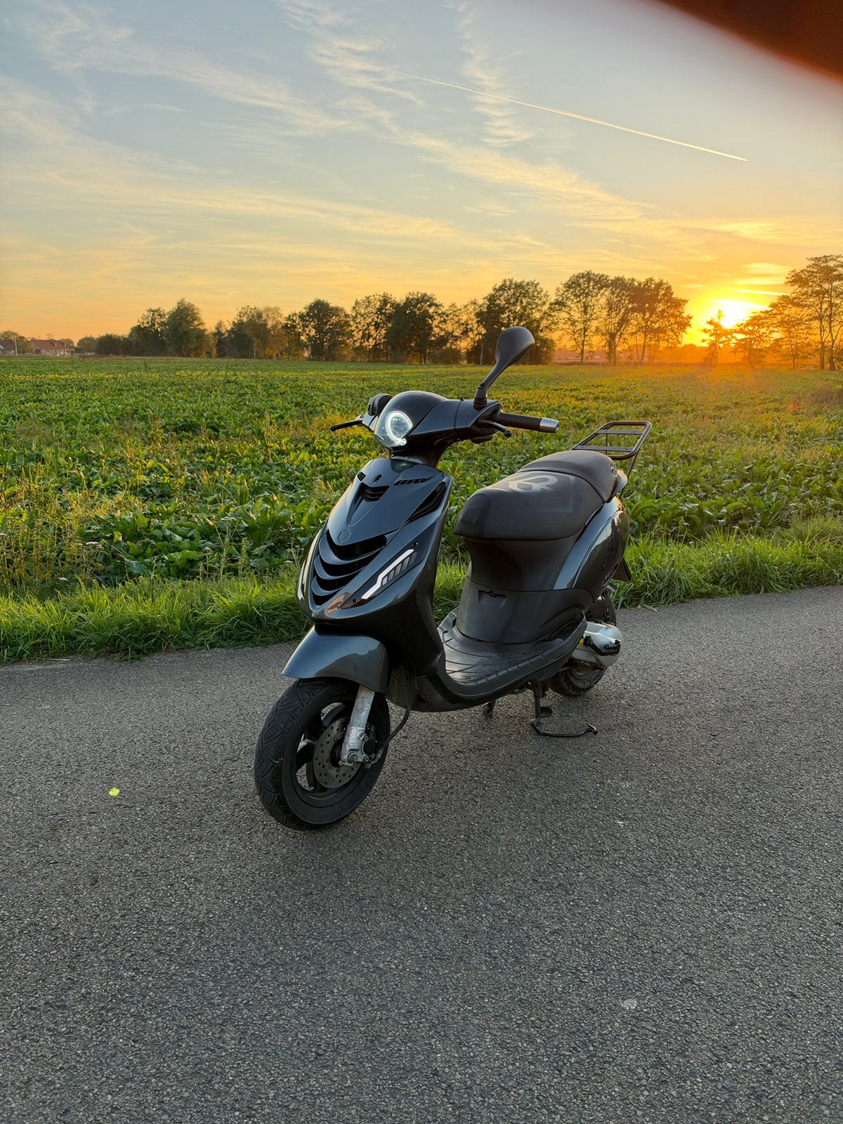 Zip 70cc a klasse te ruil, Fietsen en Brommers, Ophalen, Tweetakt, Klasse A (25 km/u), Zo goed als nieuw