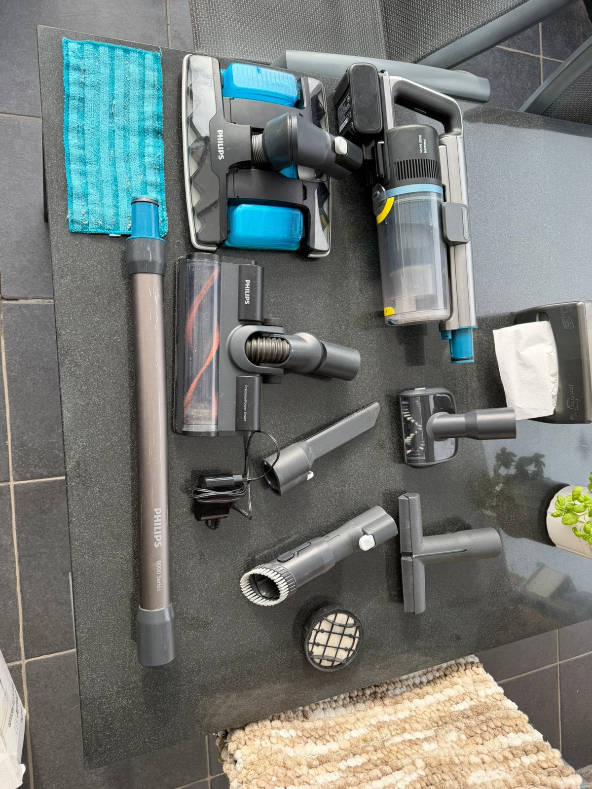 Aspirateur balai laveur Philips PowerCyclone 12 (Série 8000), Enlèvement, Comme neuf