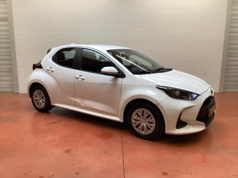 Toyota Yaris 1.5 HSD DYNAMIC Toyota Yaris 1.5 HSD DYNAMIC 68, Auto's, Automaat, 1498 cc, Euro 6, Wit