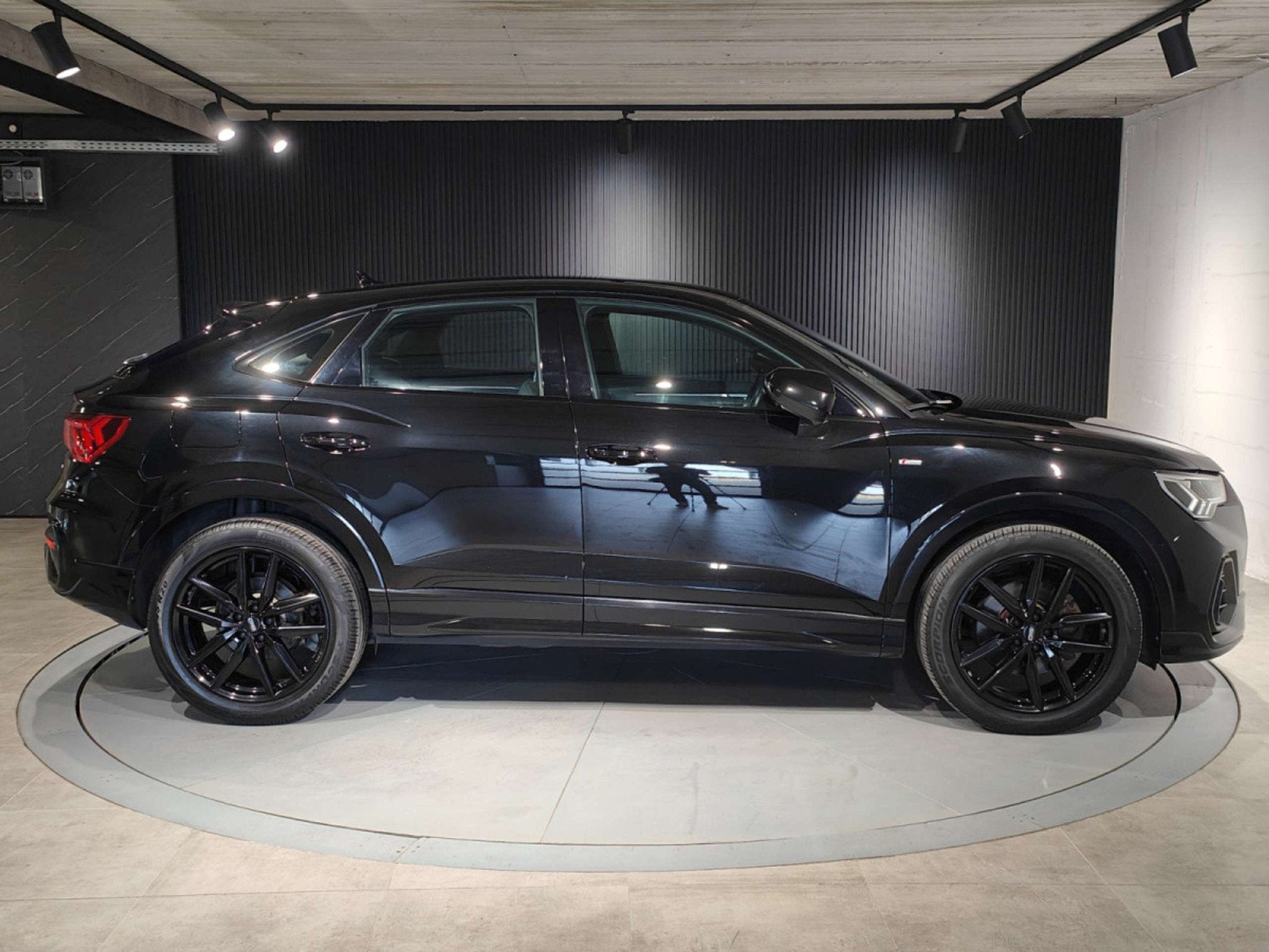Audi Q3 Q3 SPORTBACK 40 TDI QUATTRO S-TRONIC S-LINE CAMERA, Auto's, Automaat, Gebruikt, Zwart, Particulier