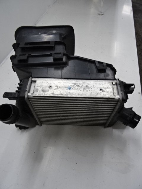 RADIATEUR INTERCOOLER Renault Clio IV (5R) (1496515R), Gebruikt, Renault, Peter-Huppertz-Straße 5
51063  Köln, DE, Dialog.deutschland@renault.de