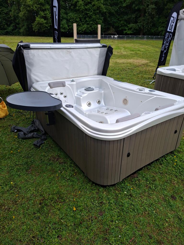 Jacuzzi livré gratuitement, Jardin & Terrasse, Accessoires de piscine, Enlèvement ou Envoi