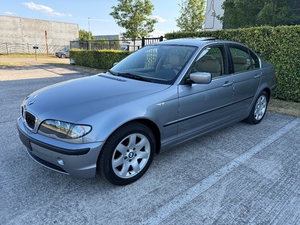 BMW E46 320iA Sedan – 86.591 Km – 6 cylindre – Carnet -Xenon, Cuir, Argent ou Gris, Achat, Entreprise