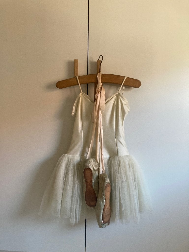 Tutu met freed of London spitsen en oude kapstok, Antiek en Kunst, Ophalen of Verzenden