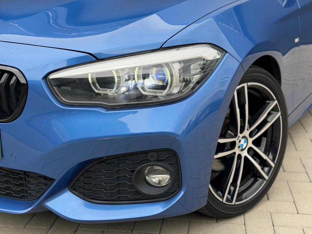 Bmw f20 118i Benzine / M-Sport / Automaat / Xenon / Camera, Auto's, Automaat, Blauw, Alcantara, Bedrijf