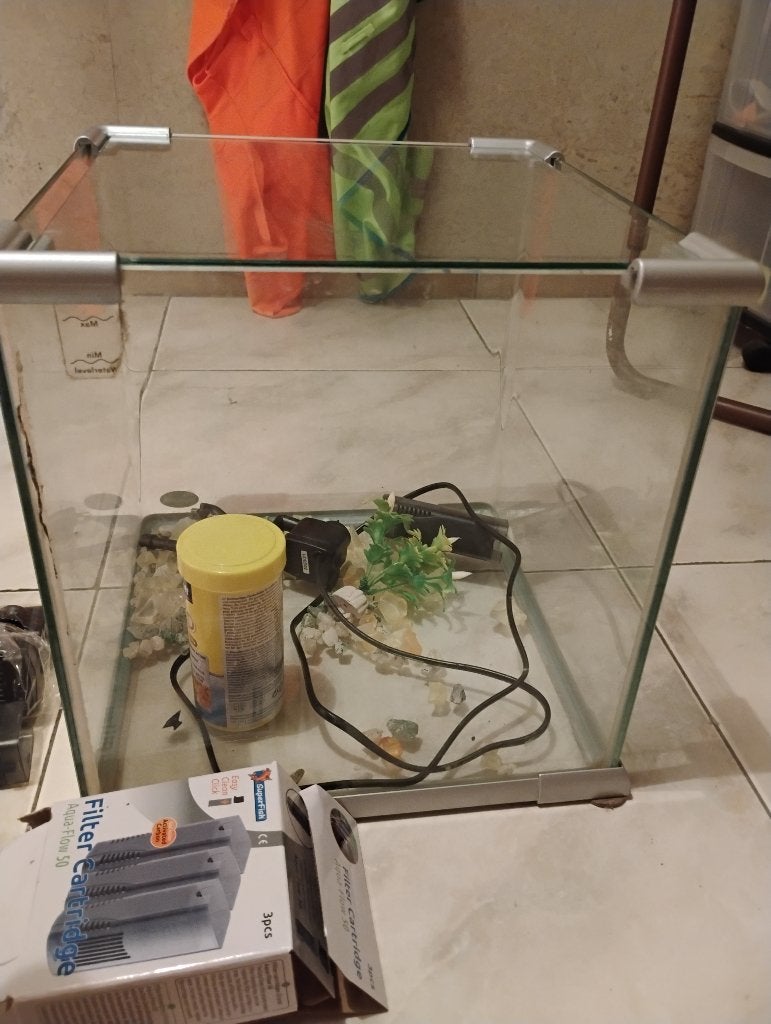 Aquarium met filters en nog wat eten, Ophalen, Gebruikt, Leeg aquarium