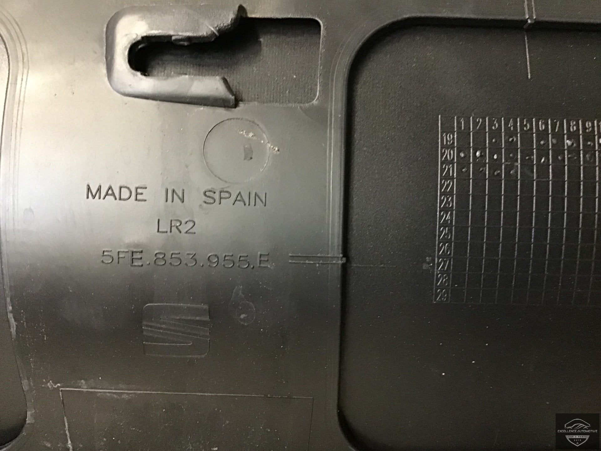 Housse de hayon Seat Cupra Leon 5FA FR Combi 20+ 5FE853955E, Autos : Pièces & Accessoires, Autovia A-2, Km 585 585
08760  Martorell, ES