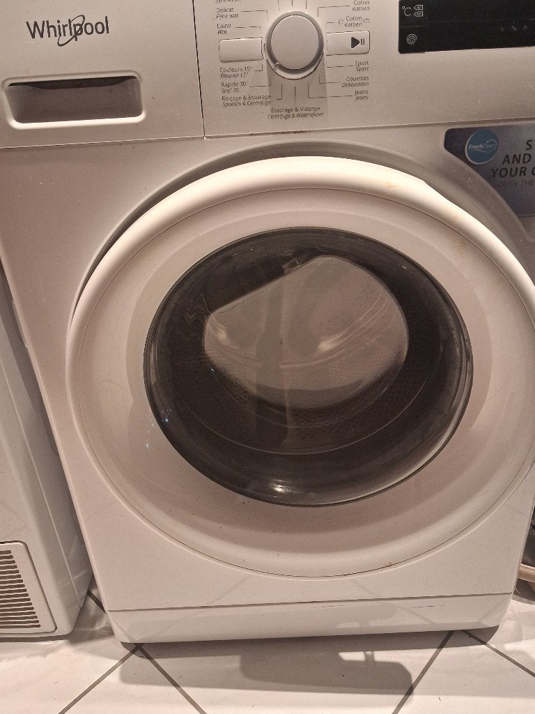 machine à laver avec bain à remous, 1200 à 1600 tours, 85 à 90 cm, Chargeur frontal, Enlèvement