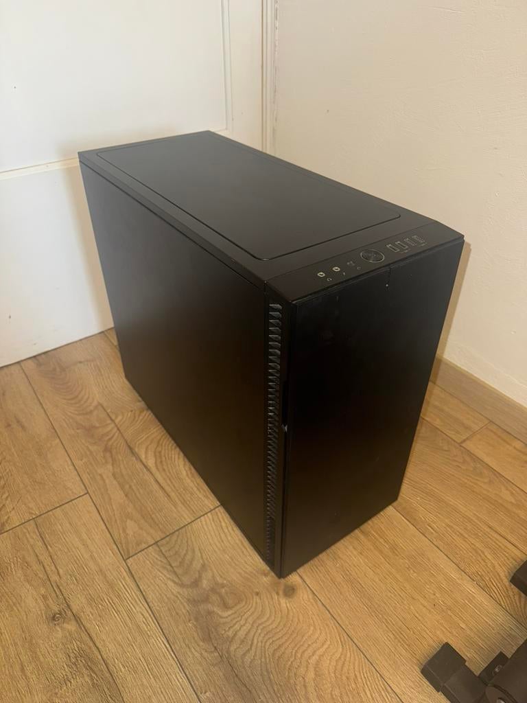 PC Custom build //intel core I7 /Built in GPU /16G RAM /2TB, Ophalen, Zo goed als nieuw, HDD, 3 tot 4 Ghz