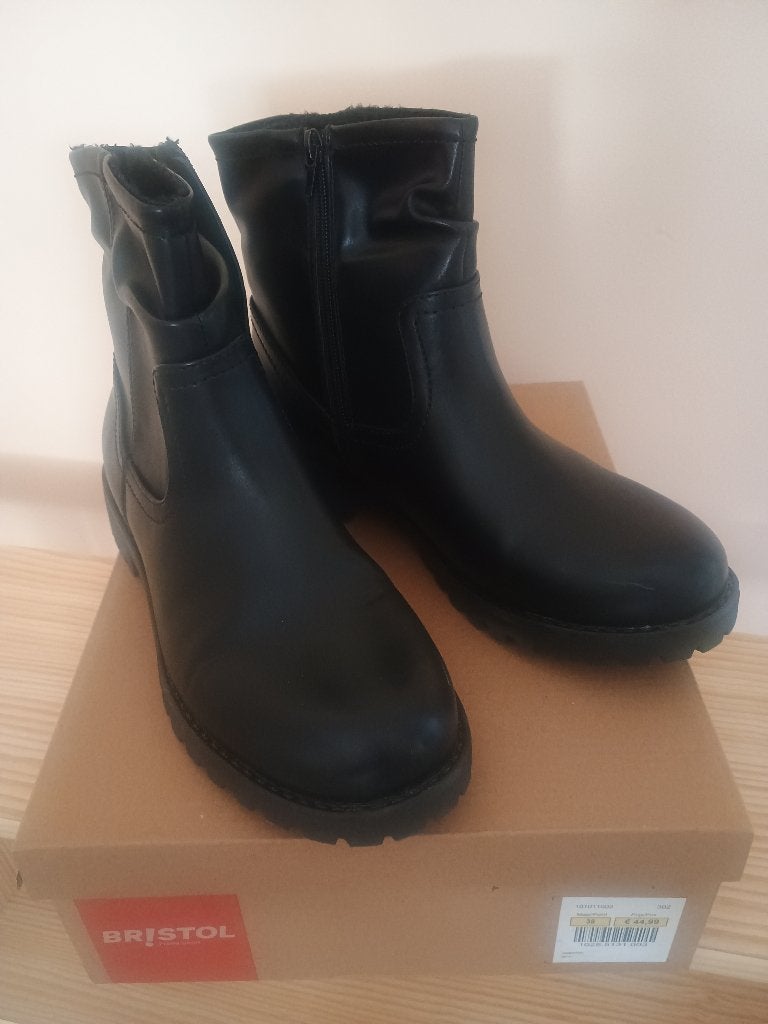 Bottes Bristol neuves taille 38, Neuf, Enlèvement ou Envoi, Boots et Botinnes, Bristol