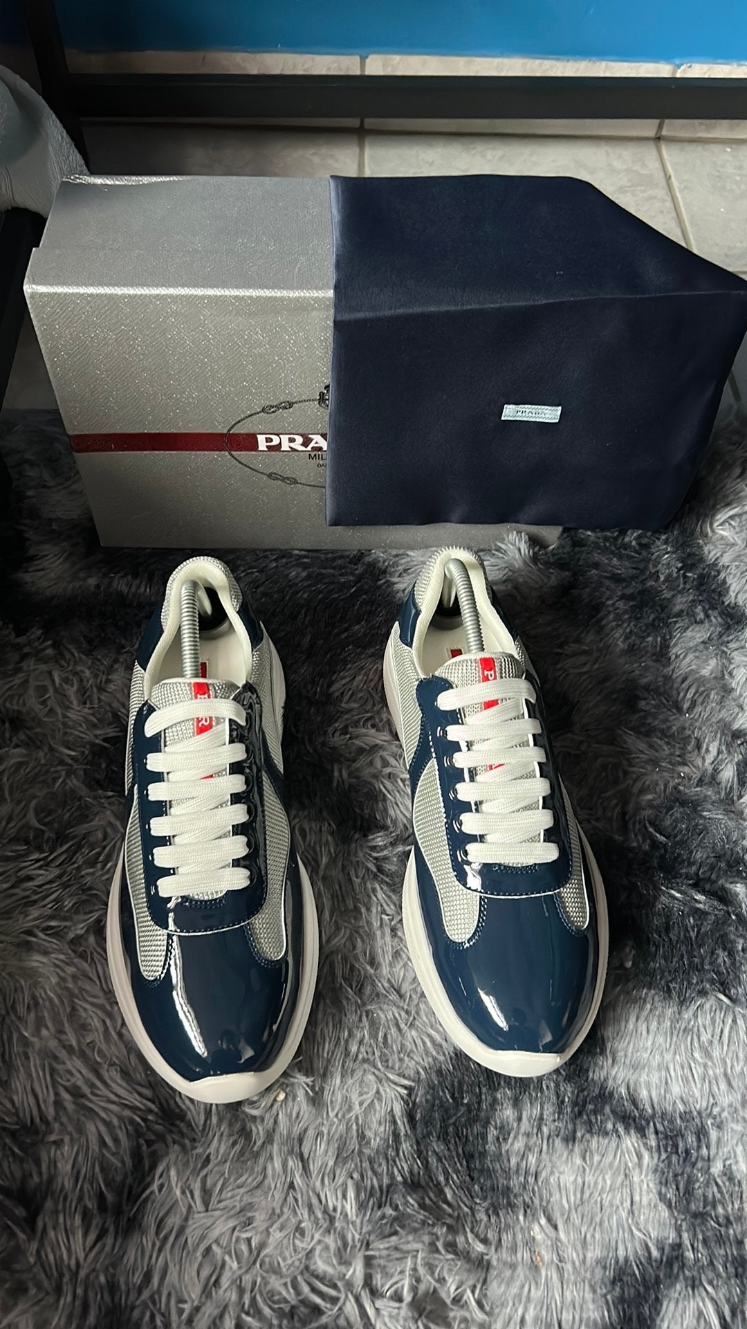 Prada cups, Blauw, Ophalen of Verzenden, Sneakers, Gedragen